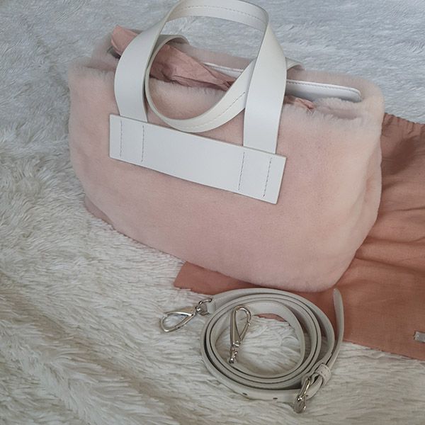 【超可愛】ミュウミュウ シープスキン バッグ コピー★ふわふわキュート5BA085